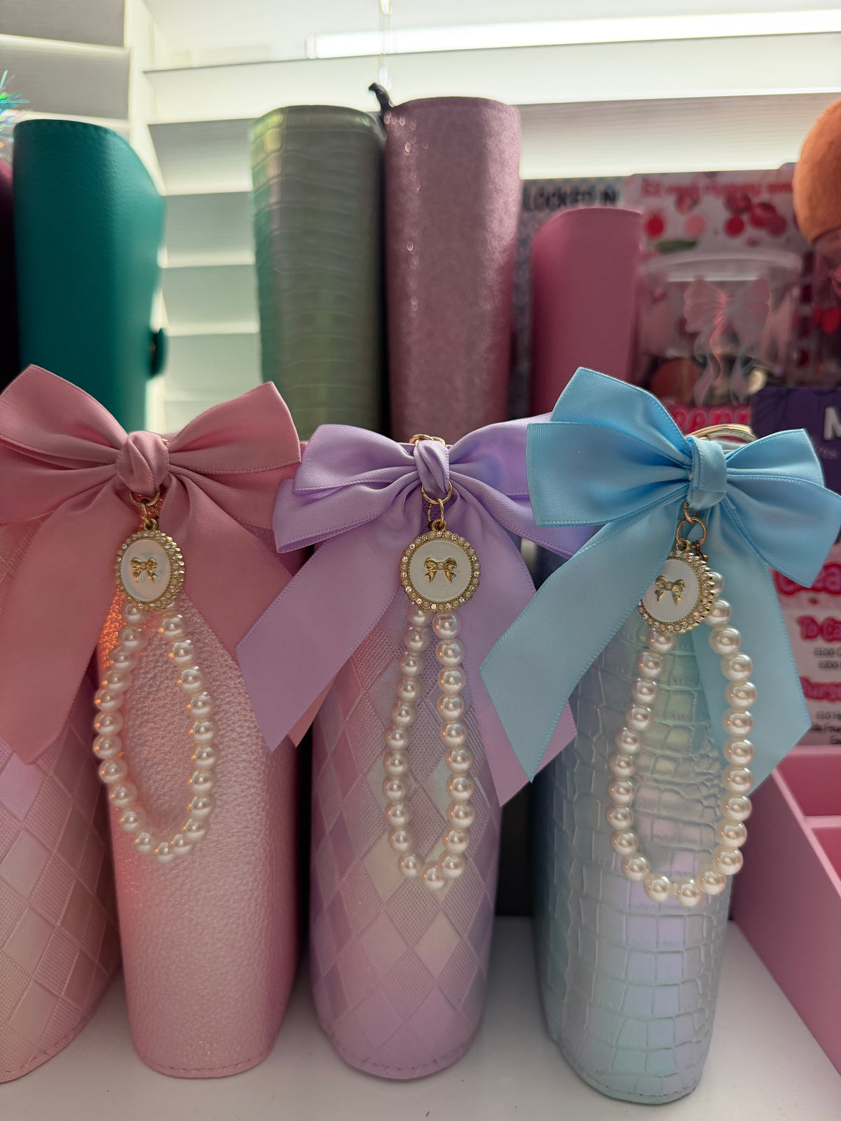 Pearly Bow Binder Charm